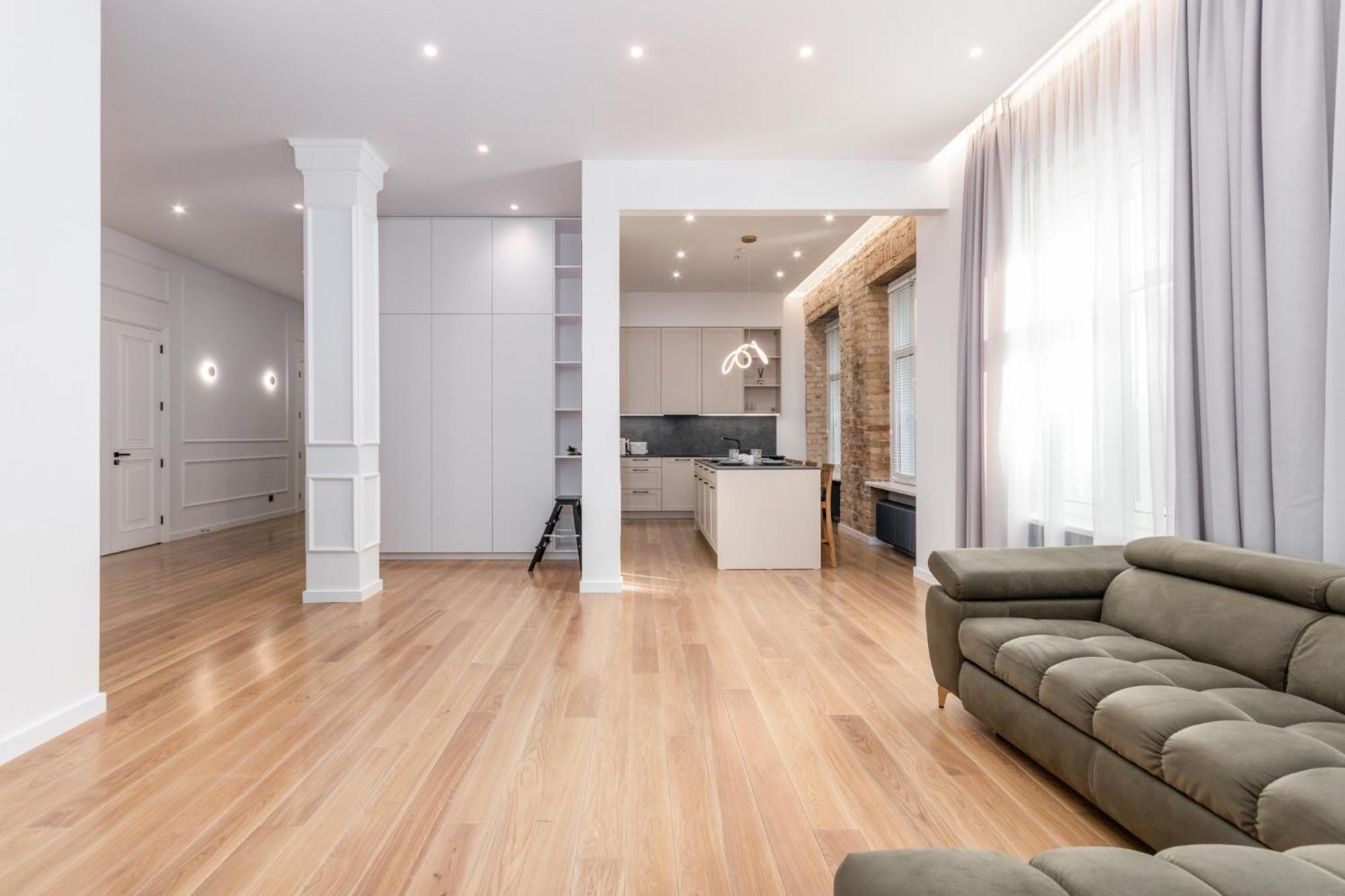 A++ Executive With Luxury Sauna Butas